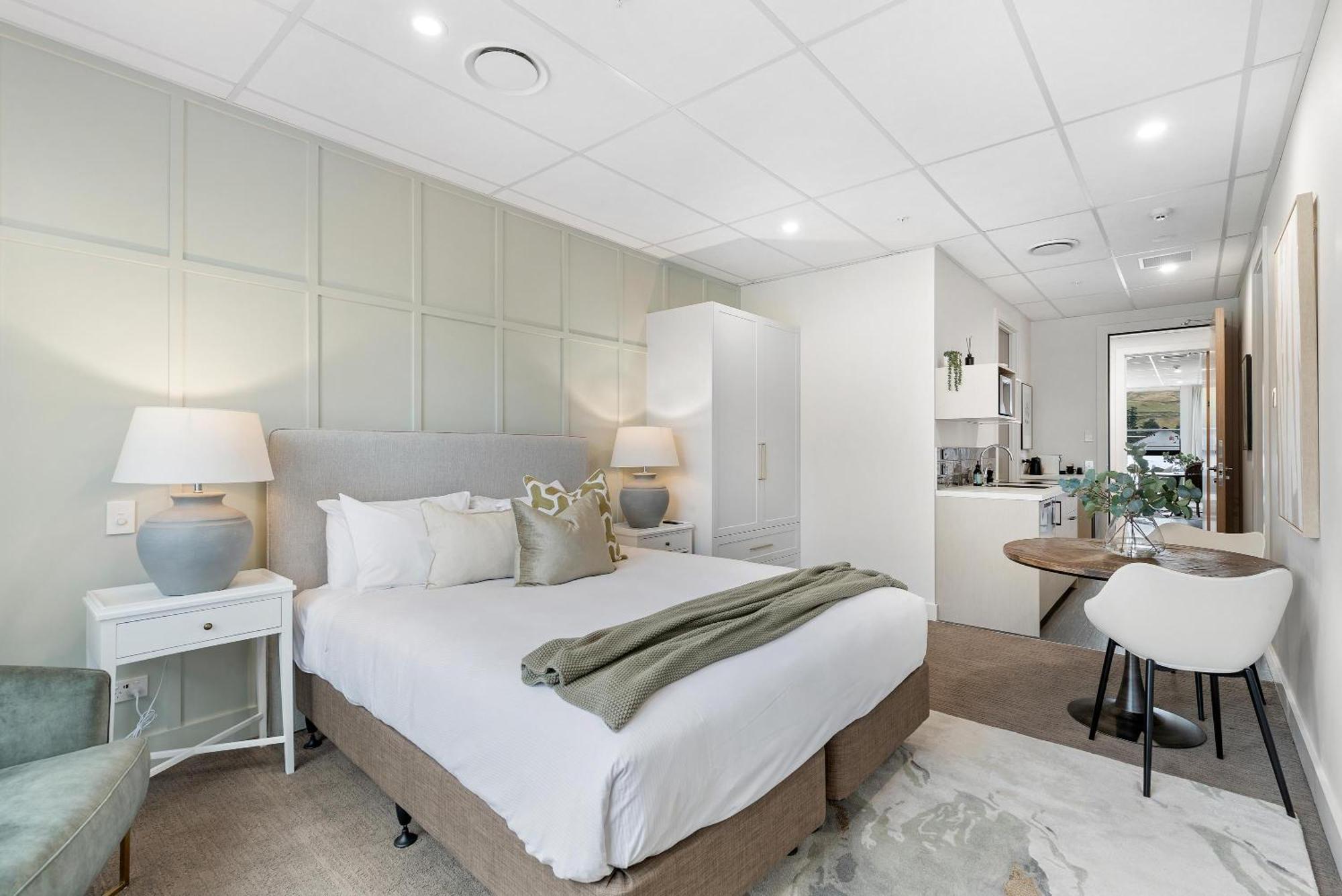 12Th Avenue Suites Κουίνσταουν Εξωτερικό φωτογραφία