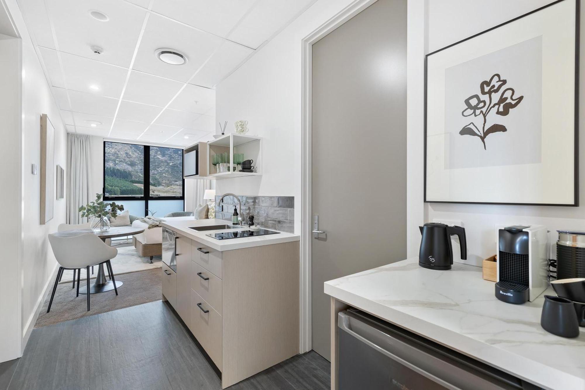 12Th Avenue Suites Κουίνσταουν Εξωτερικό φωτογραφία