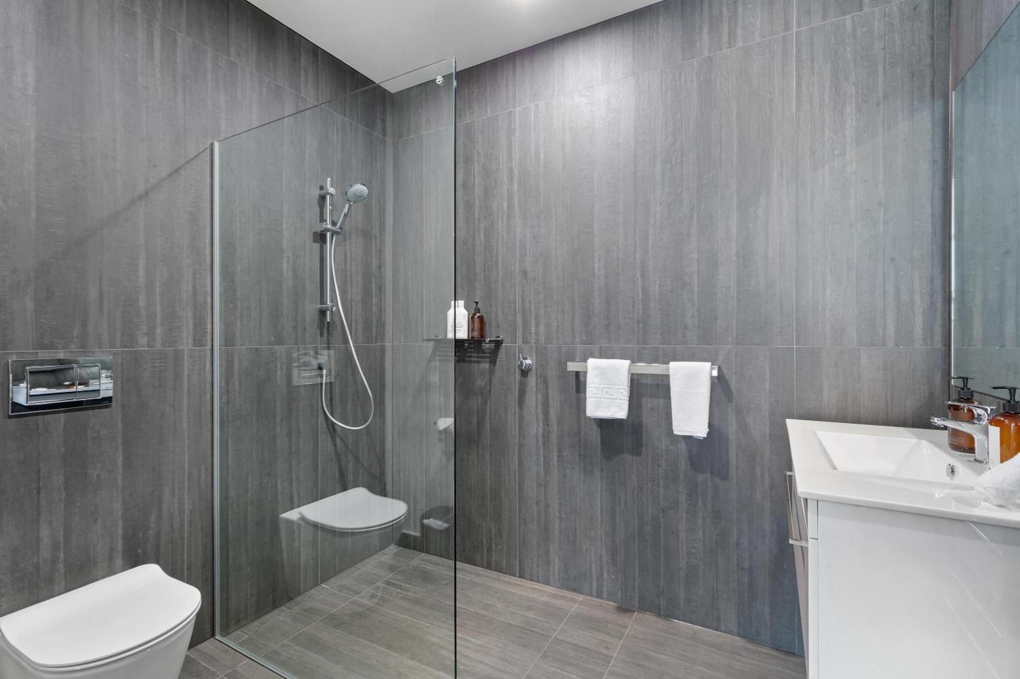 12Th Avenue Suites Κουίνσταουν Εξωτερικό φωτογραφία