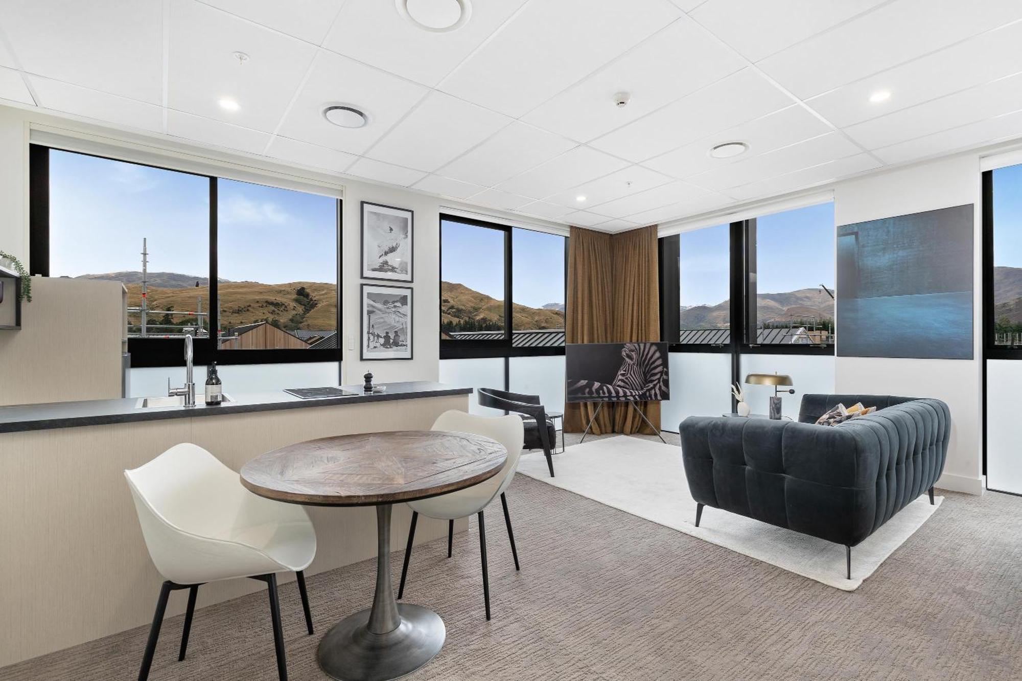 12Th Avenue Suites Κουίνσταουν Εξωτερικό φωτογραφία