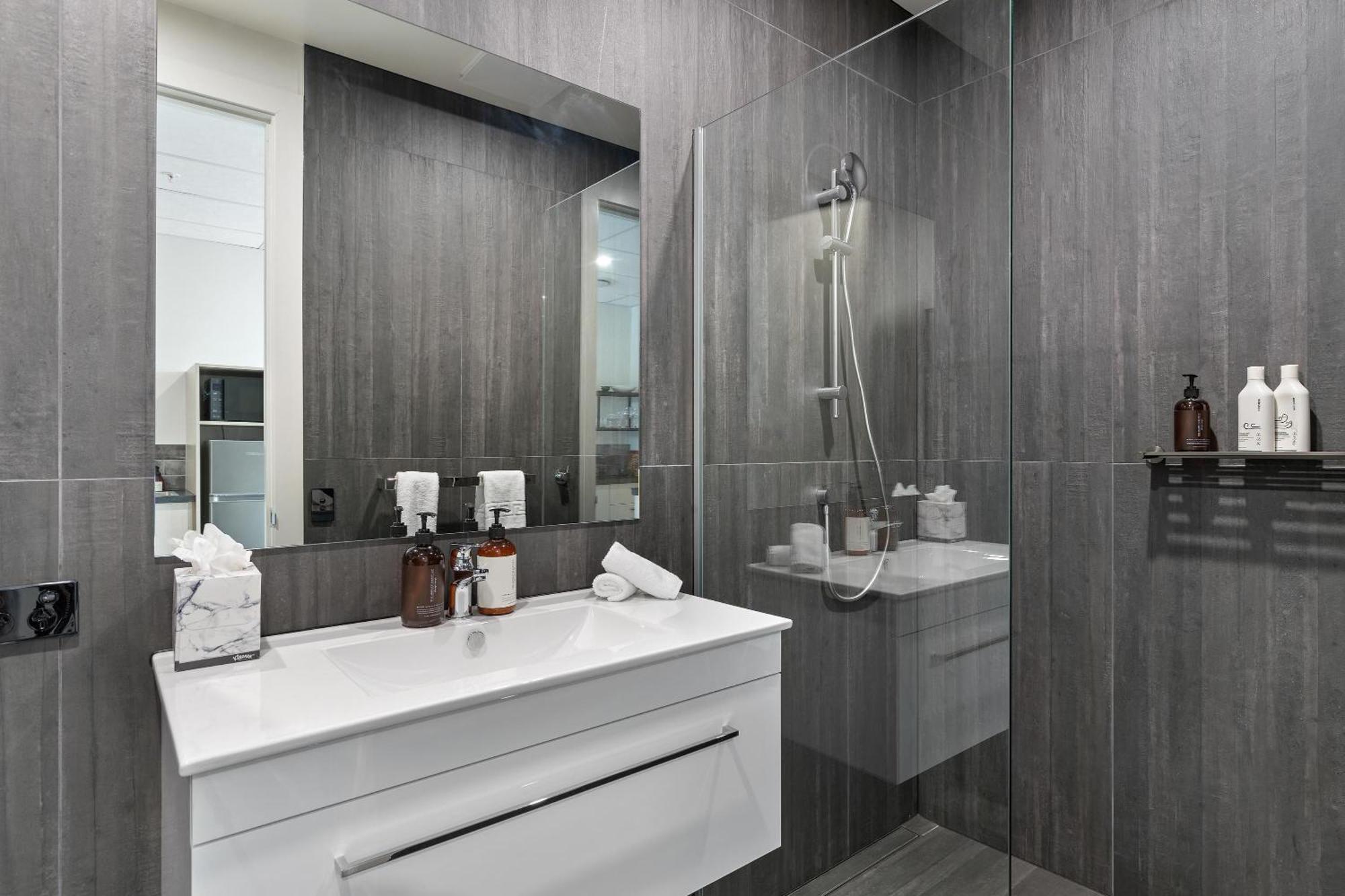 12Th Avenue Suites Κουίνσταουν Εξωτερικό φωτογραφία